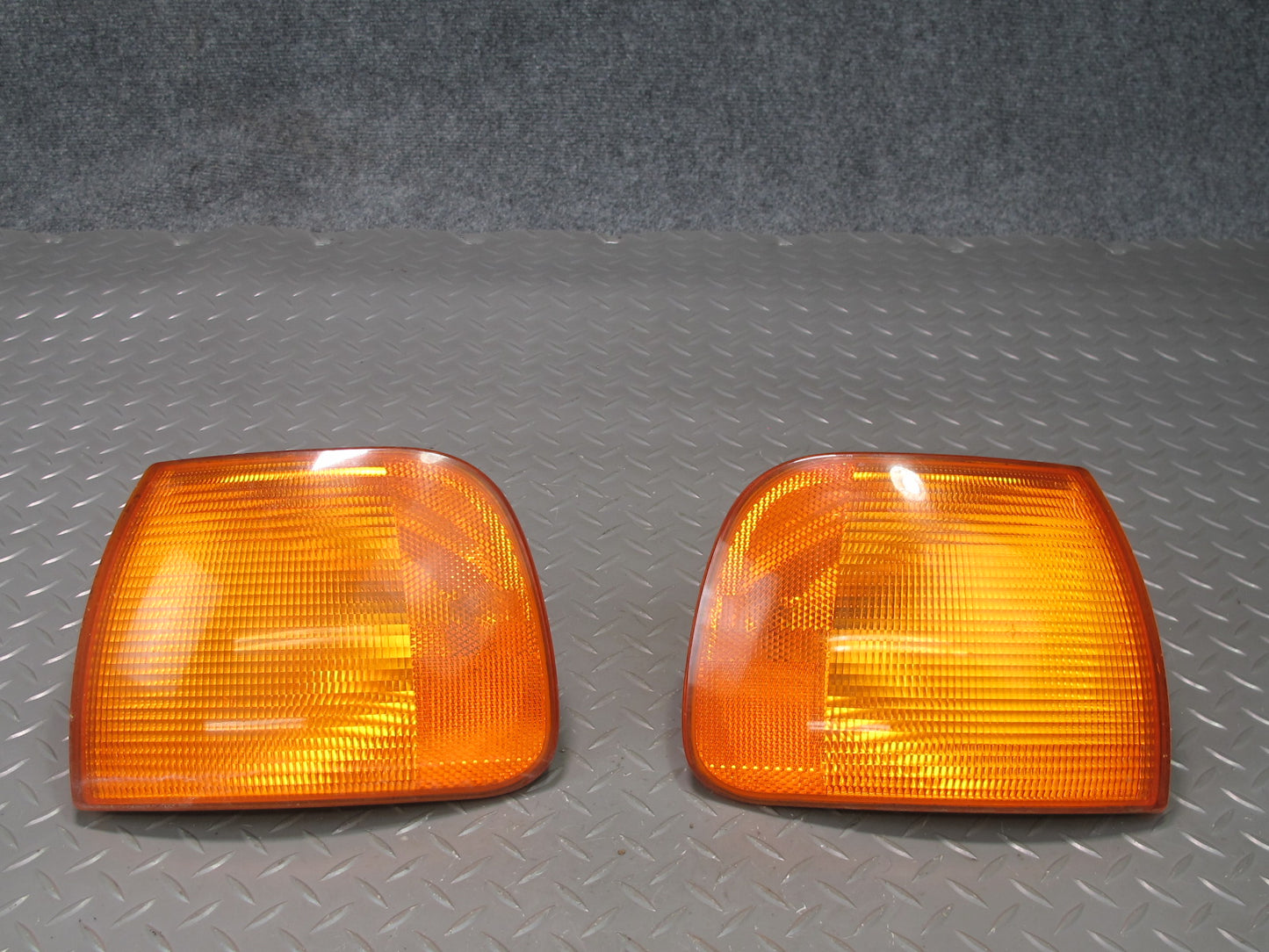 99-03 VW Eurovan T4 Set of 2 Front Left  & Right Turn Signal Light Lamp OEM