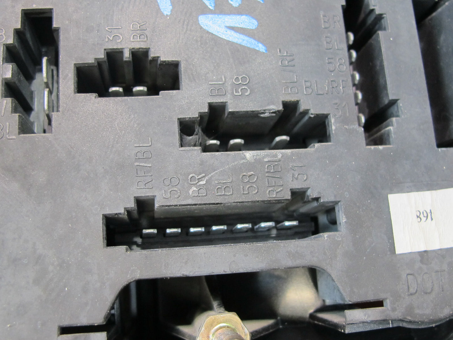 99-03 VW Eurovan T4 Set of 2 Rear Left  & Right Tail Light Lamp OEM