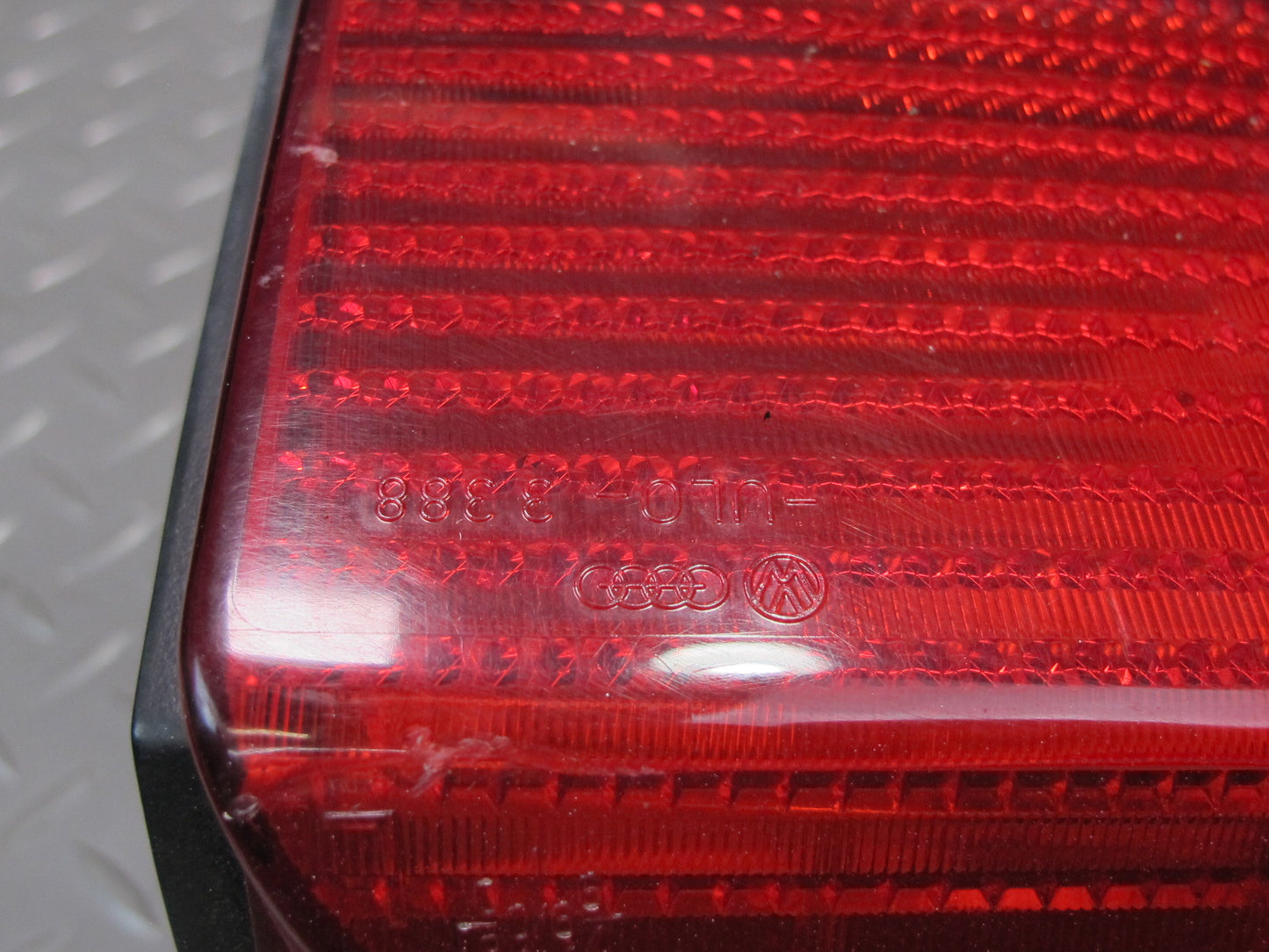99-03 VW Eurovan T4 Set of 2 Rear Left  & Right Tail Light Lamp OEM