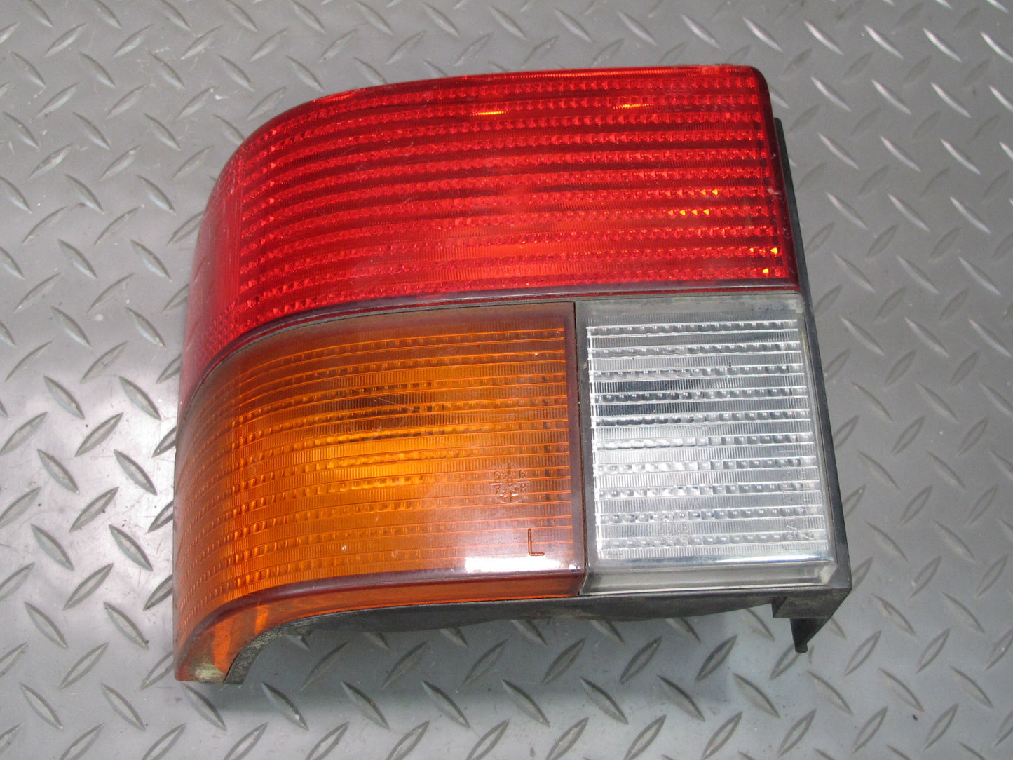 99-03 VW Eurovan T4 Set of 2 Rear Left  & Right Tail Light Lamp OEM