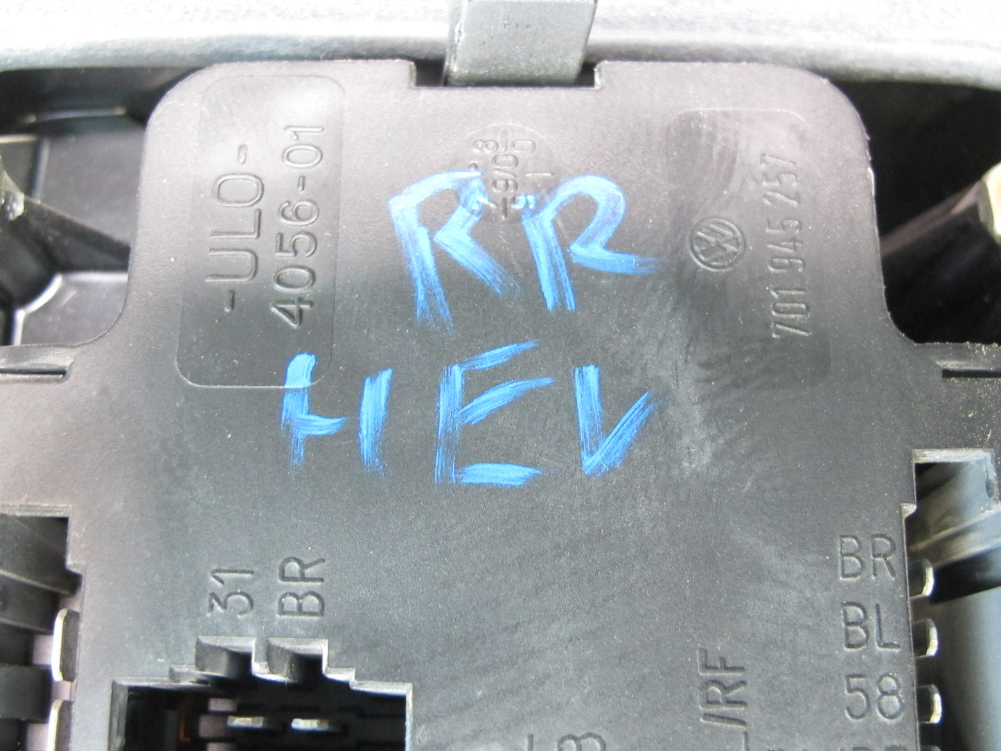 99-03 VW Eurovan T4 Set of 2 Rear Left  & Right Tail Light Lamp OEM