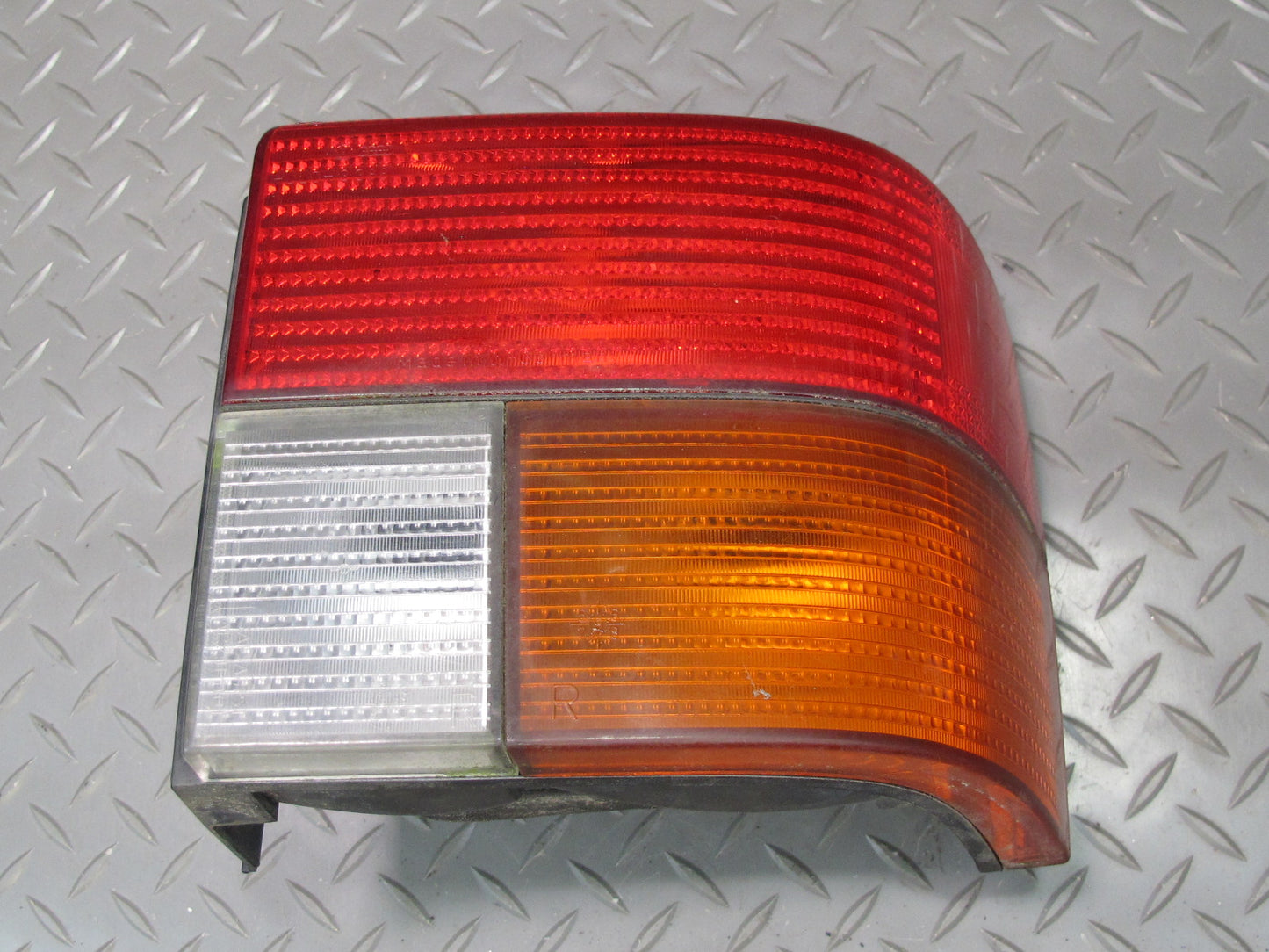 99-03 VW Eurovan T4 Set of 2 Rear Left  & Right Tail Light Lamp OEM