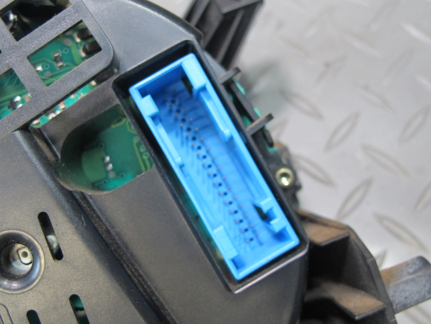 2000 VW Eurovan T4 2.8L A/T Instrument Cluster Gauge Speedometer OEM