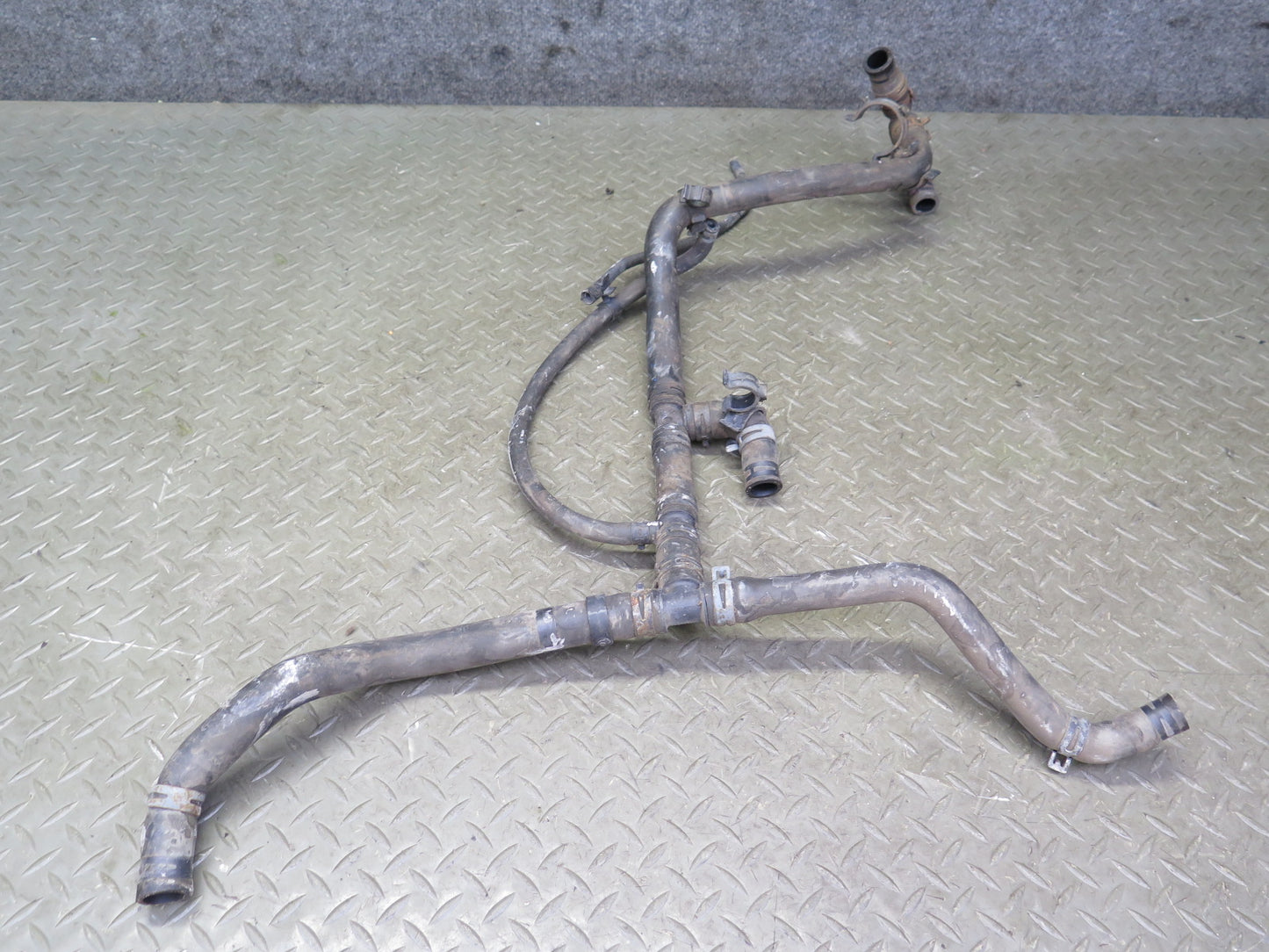 2000 VW Eurovan T4 2.8L AES Engine Radiator Coolant Hose Pipe Line Set OEM