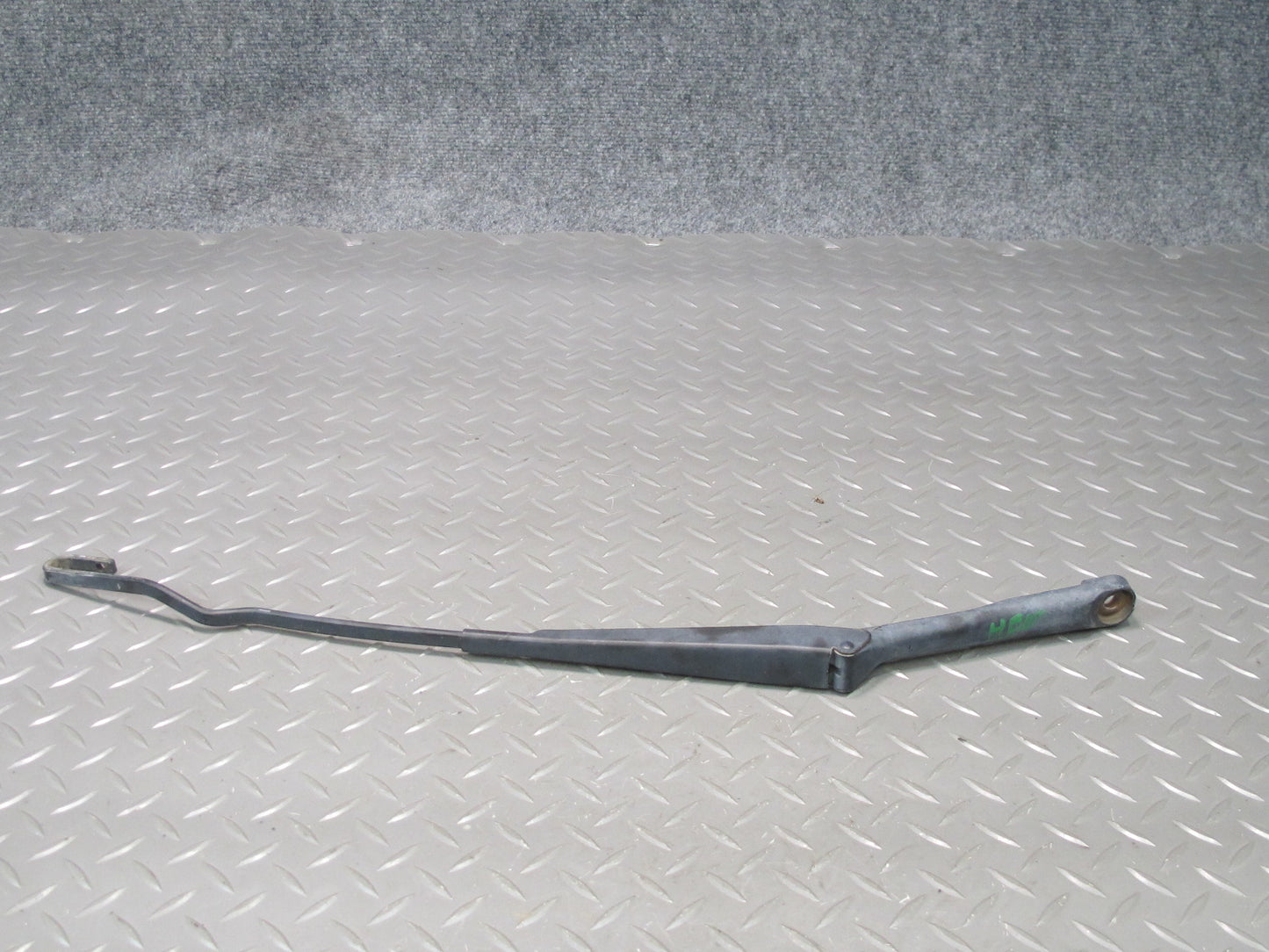 99-03 VW Eurovan T4 Set of 2 Front Windshield Left & Right Wiper Arm OEM