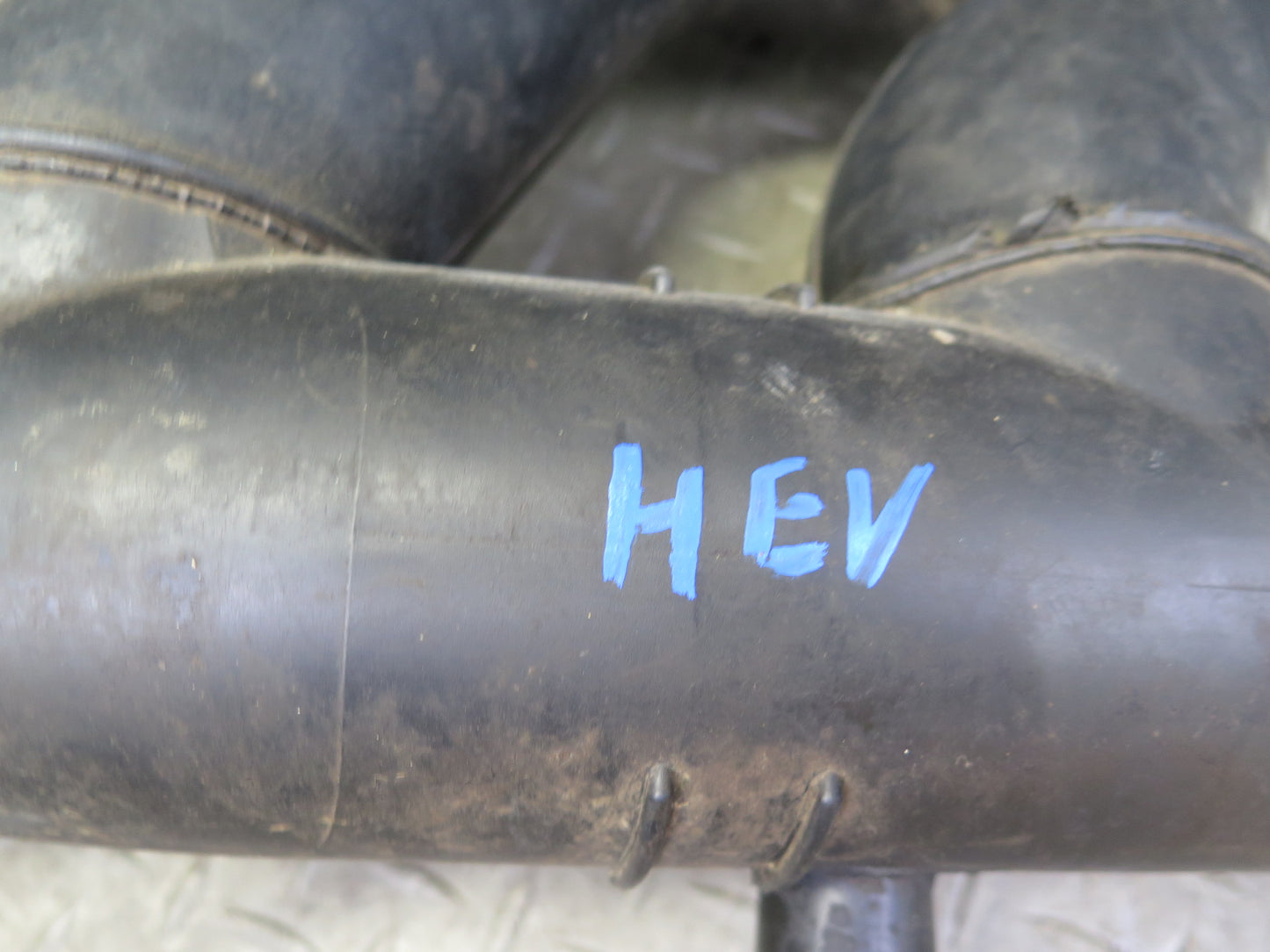 99-01 VW Eurovan T4 2.8L AES Air Intake Hose Pipe Duct 021129627E OEM