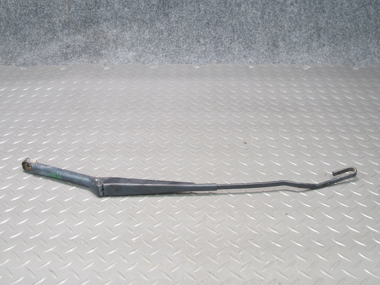 99-03 VW Eurovan T4 Set of 2 Front Windshield Left & Right Wiper Arm OEM