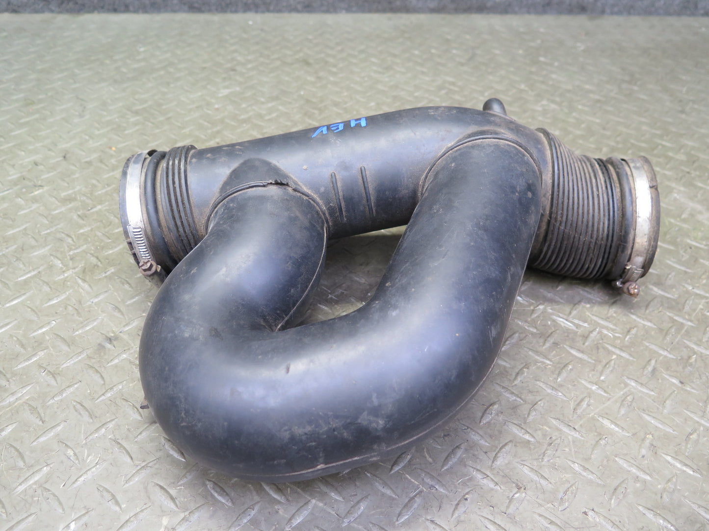 99-01 VW Eurovan T4 2.8L AES Air Intake Hose Pipe Duct 021129627E OEM
