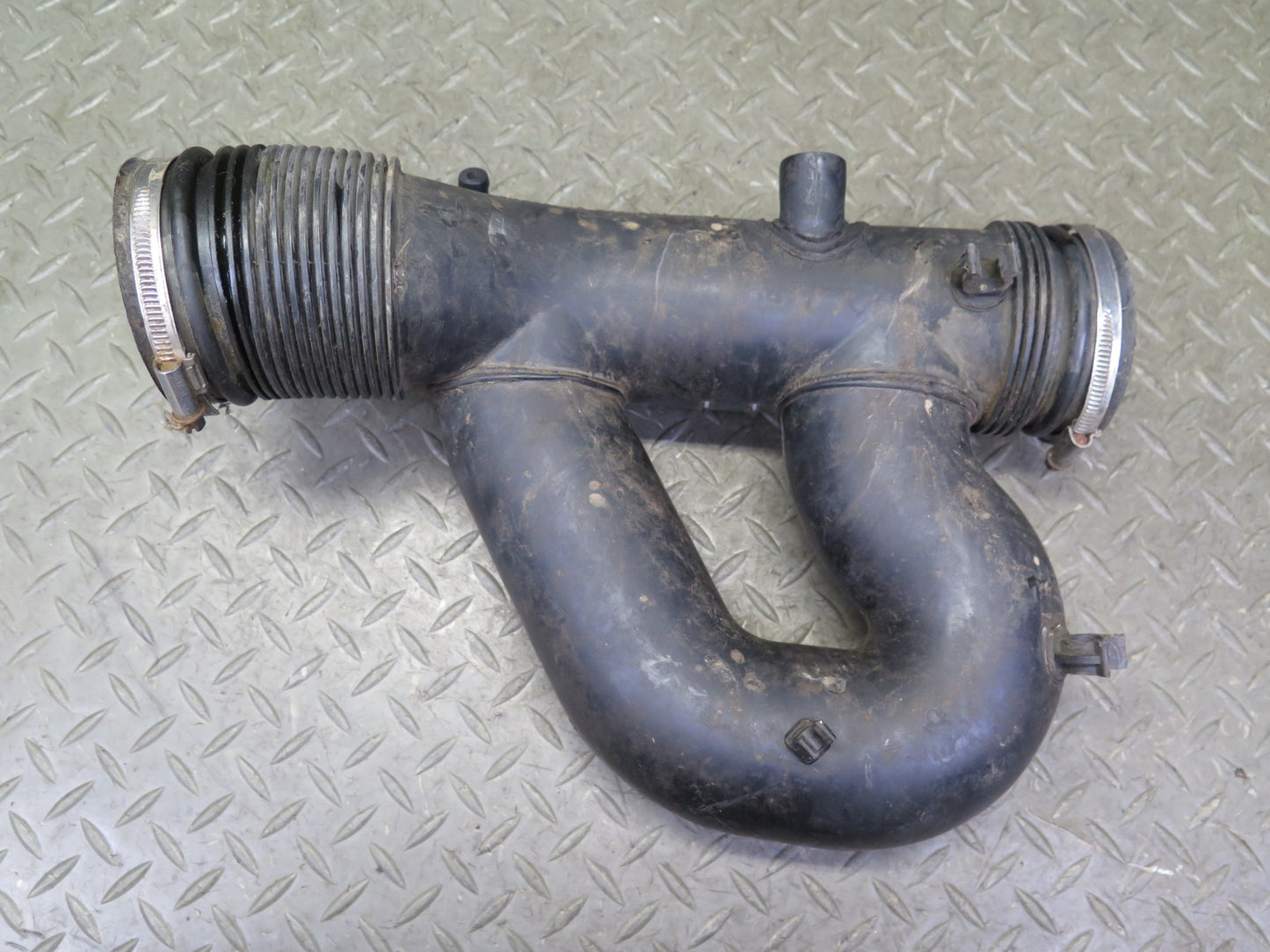 99-01 VW Eurovan T4 2.8L AES Air Intake Hose Pipe Duct 021129627E OEM