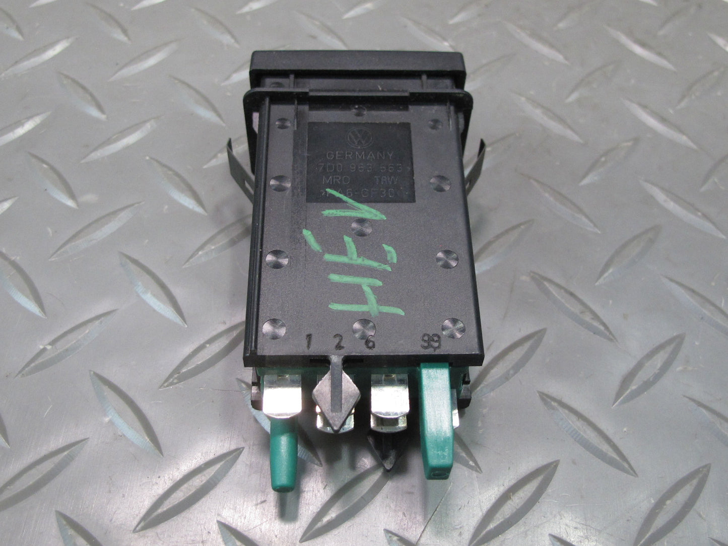 99-03 VW Eurovan T4 Front Heated Seat Heater Control Switch 7D0963563 OEM