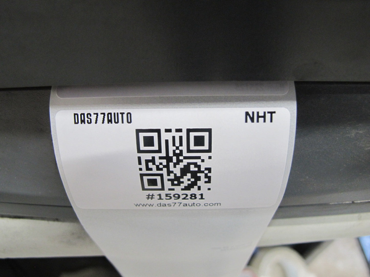 2003-2009 Hummer H2 Left Side Running Step Board Rocker Guard 15172444