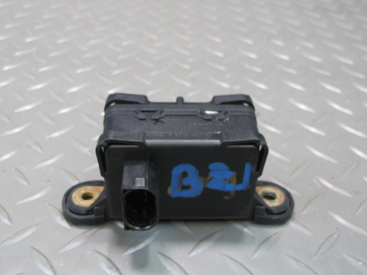 06-08 BMW E86 E85 Z4 N52 S54 ABS DSC YAW Speed Acceleration Sensor 6769174 OEM