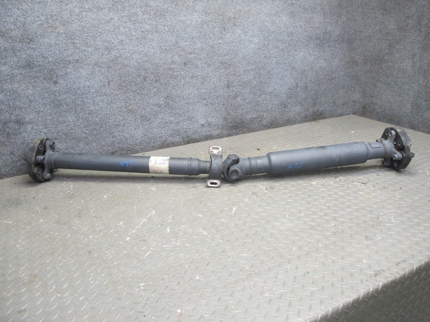 04-06 Mercedes R230 SL600 A/T Rear Driveshaft Drive Shaft 85K 2304101706 OEM