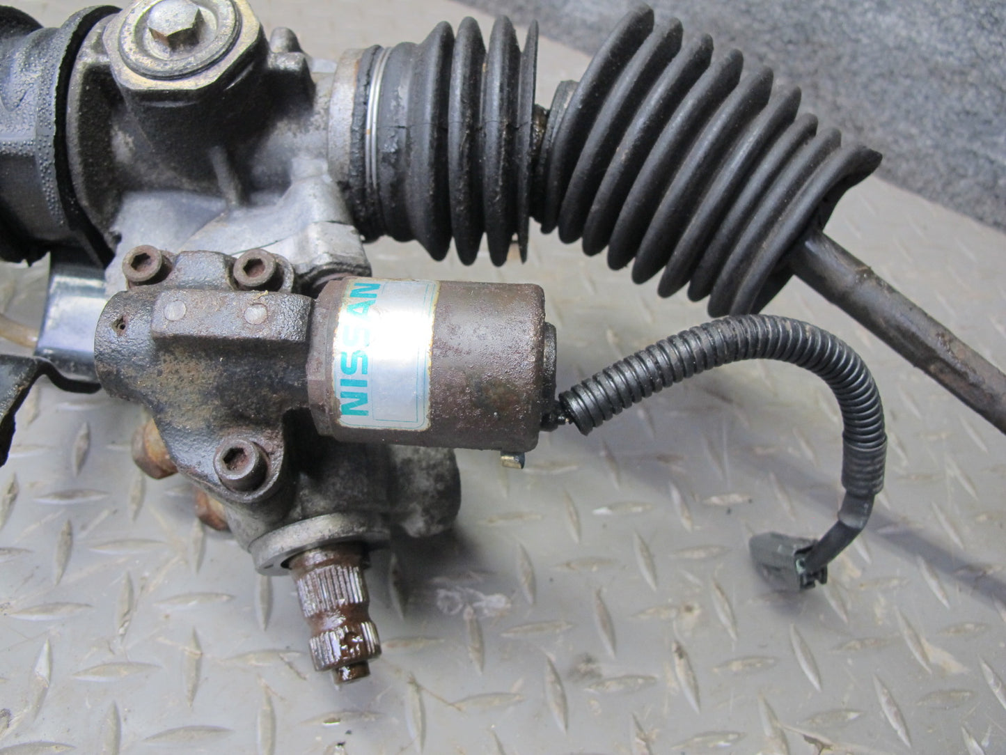 90-96 Nissan Z32 300ZX NON Turbo Power Steering Rack & Pinion OEM