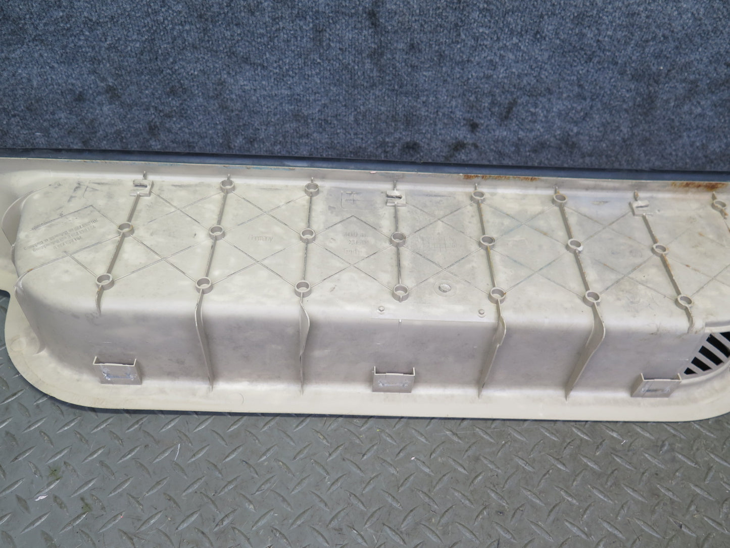 99-03 VW Eurovan T4 Right Door Sliding Step Trim Panel 701863726B OEM