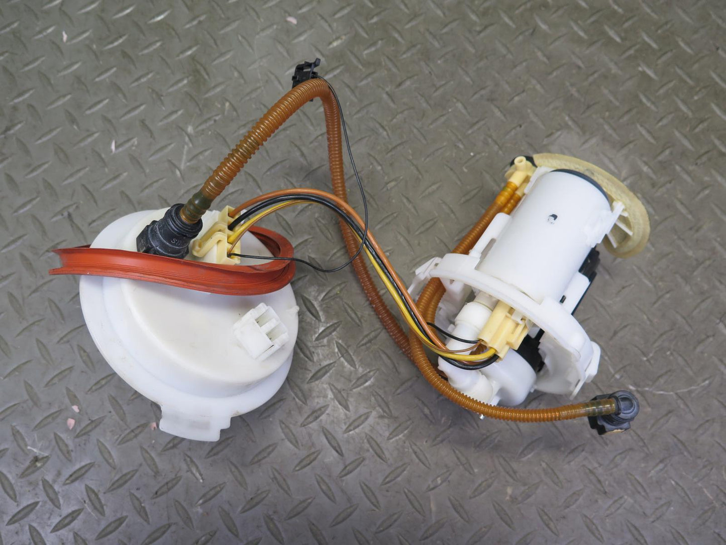 17-20 Porsche Panamera 971 3.0L Fuel Pump Assembly