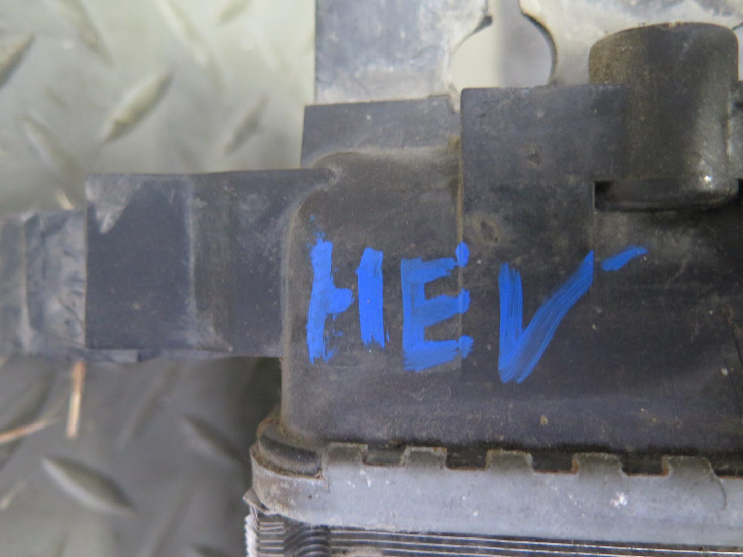 2000 VW Eurovan T4 2.8L Engine Radiator A/C Condenser Oil Cooler Assembly OEM