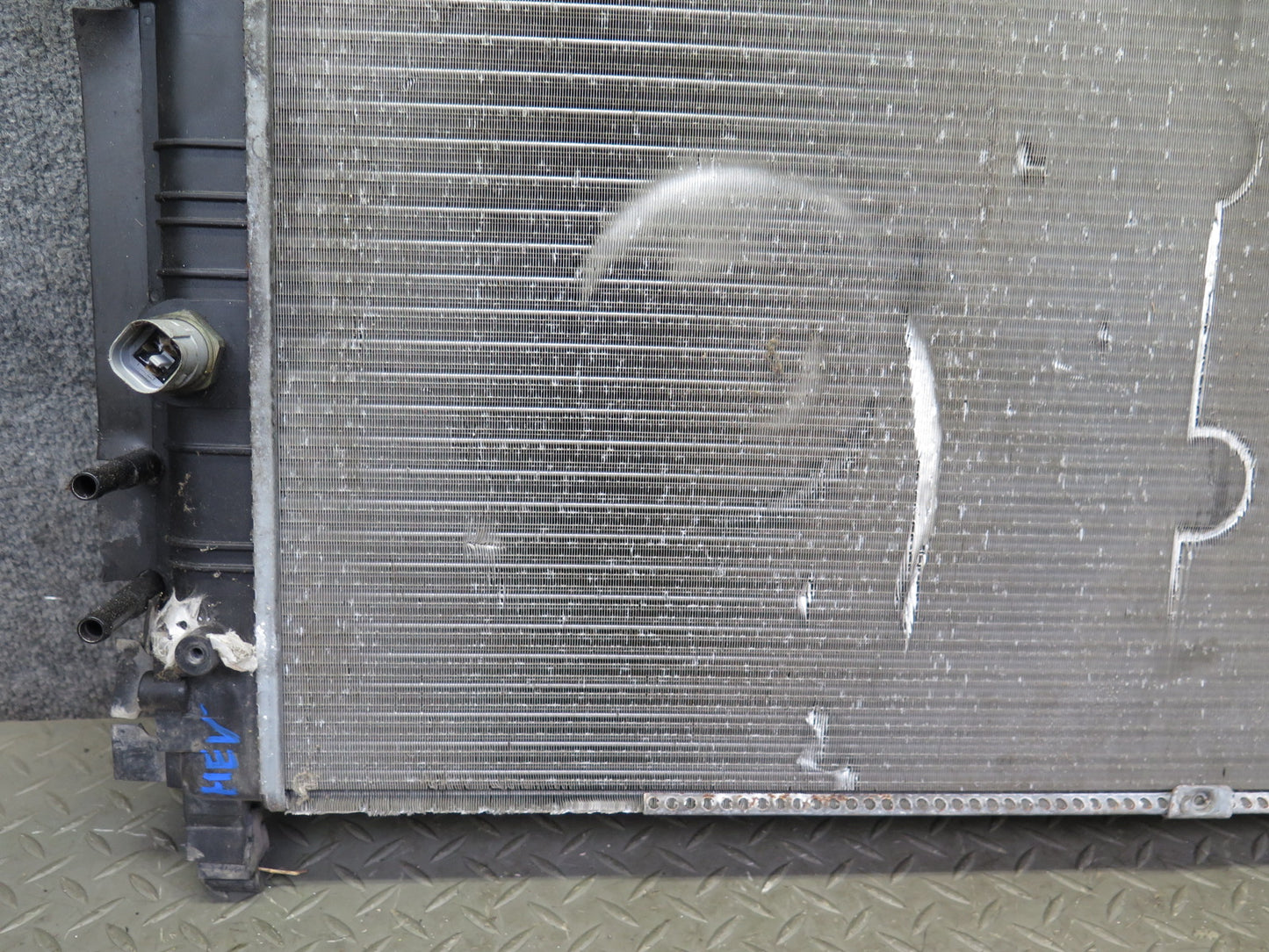 2000 VW Eurovan T4 2.8L Engine Radiator A/C Condenser Oil Cooler Assembly OEM