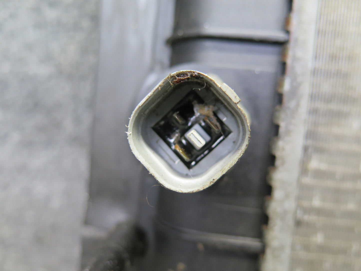 2000 VW Eurovan T4 2.8L Engine Radiator A/C Condenser Oil Cooler Assembly OEM