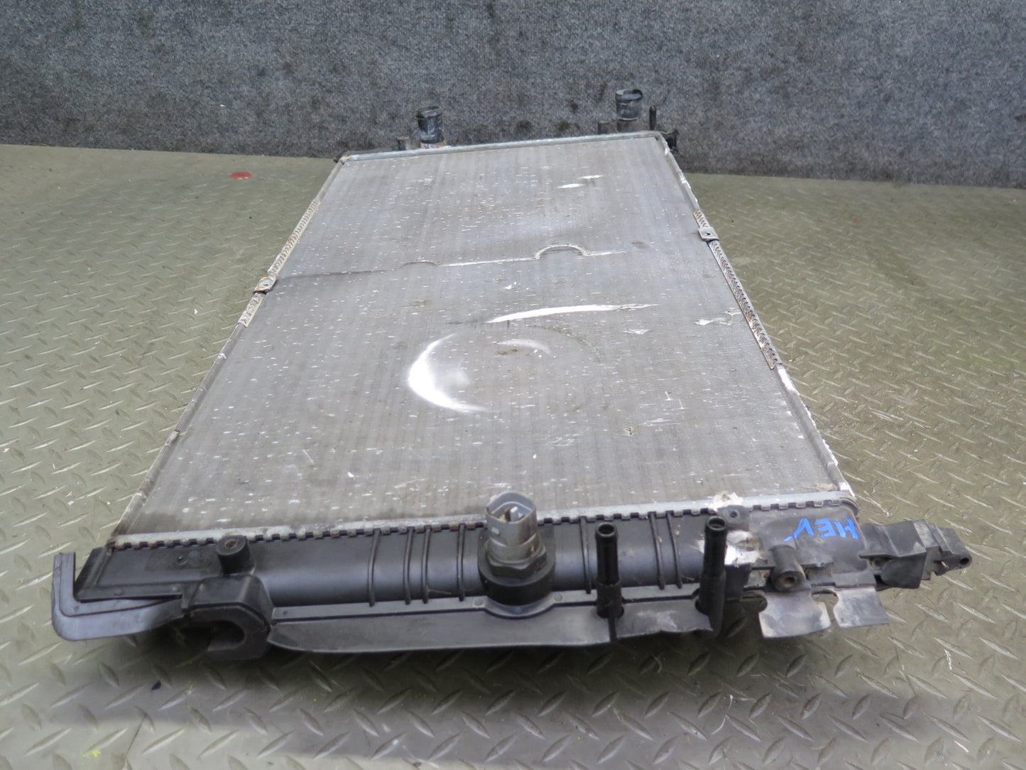 2000 VW Eurovan T4 2.8L Engine Radiator A/C Condenser Oil Cooler Assembly OEM