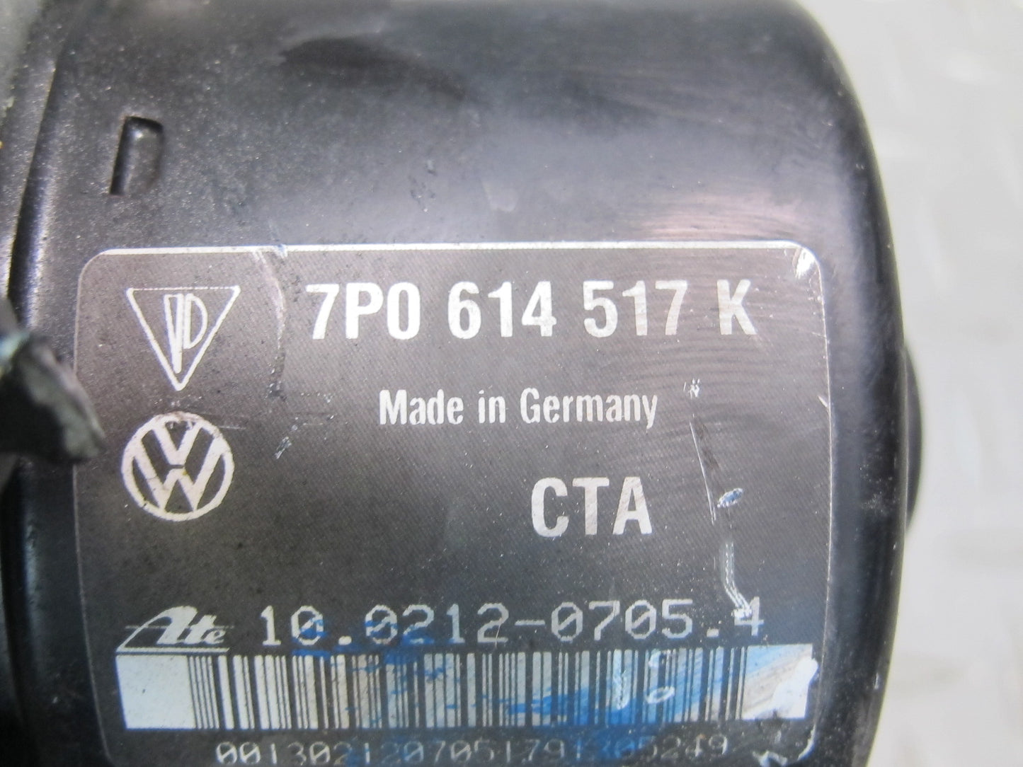 2011-2012 Porsche Cayenne S 958 ABS Anti-lock Brake Pump Module Unit