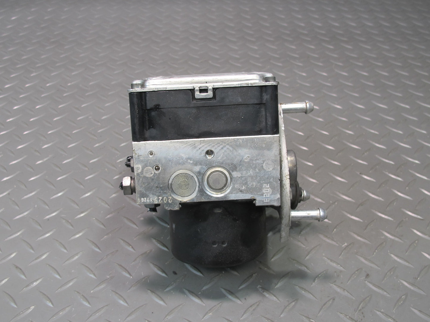 2011-2012 Porsche Cayenne S 958 ABS Anti-lock Brake Pump Module Unit