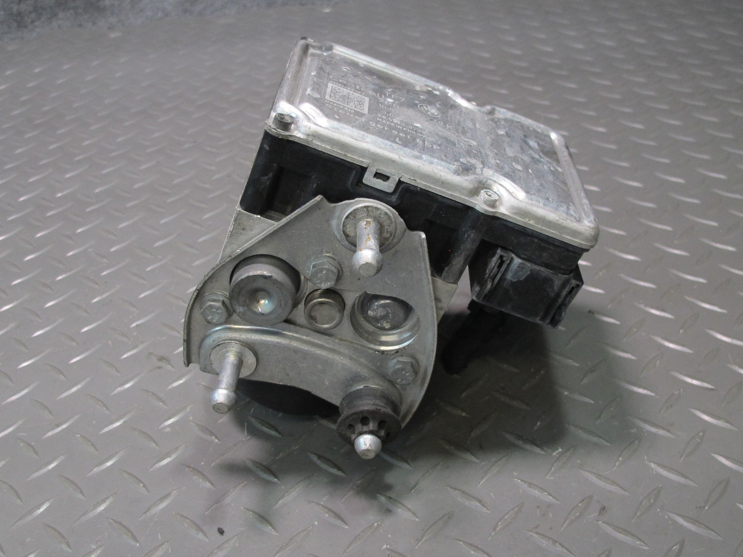 2011-2012 Porsche Cayenne S 958 ABS Anti-lock Brake Pump Module Unit