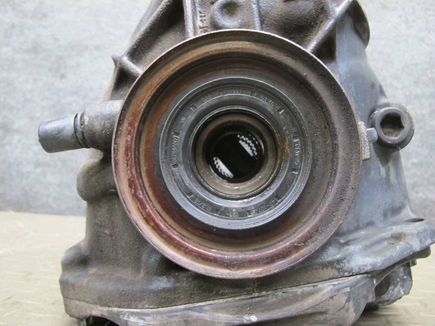 03-06 Mercedes R230 SL600 Rear Differential Carrier 2.65 Ratio 84k Miles OEM