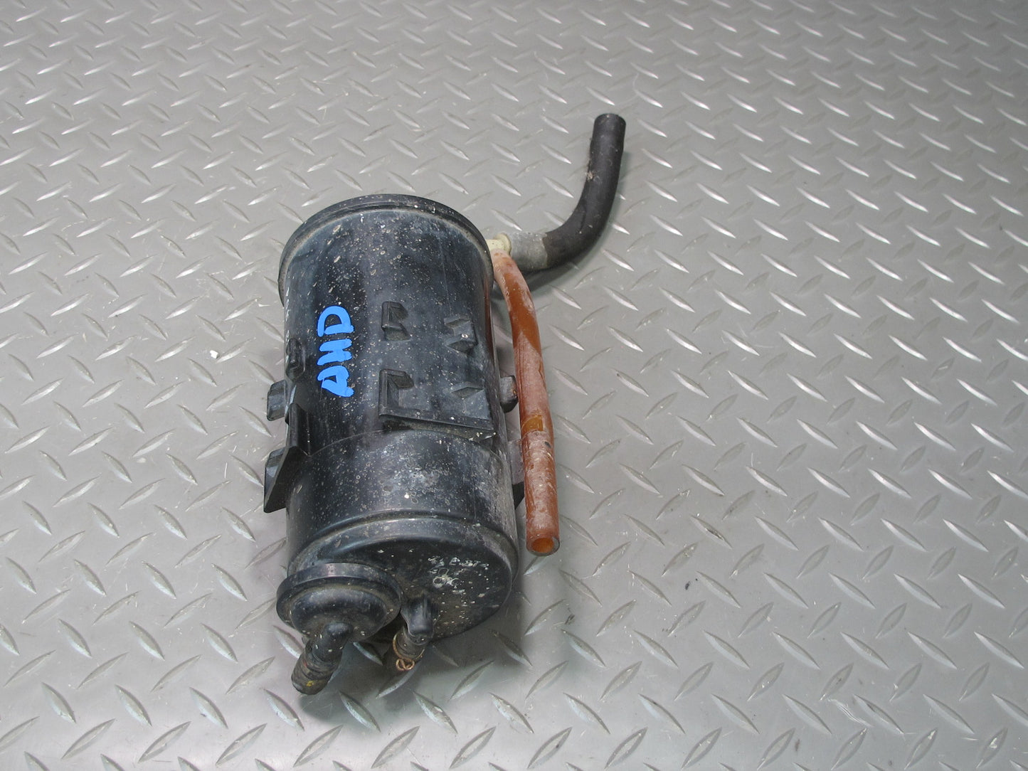 96-97 Honda DEL SOL EH6 Fuel Evap Vapor Charcoal Canister OEM