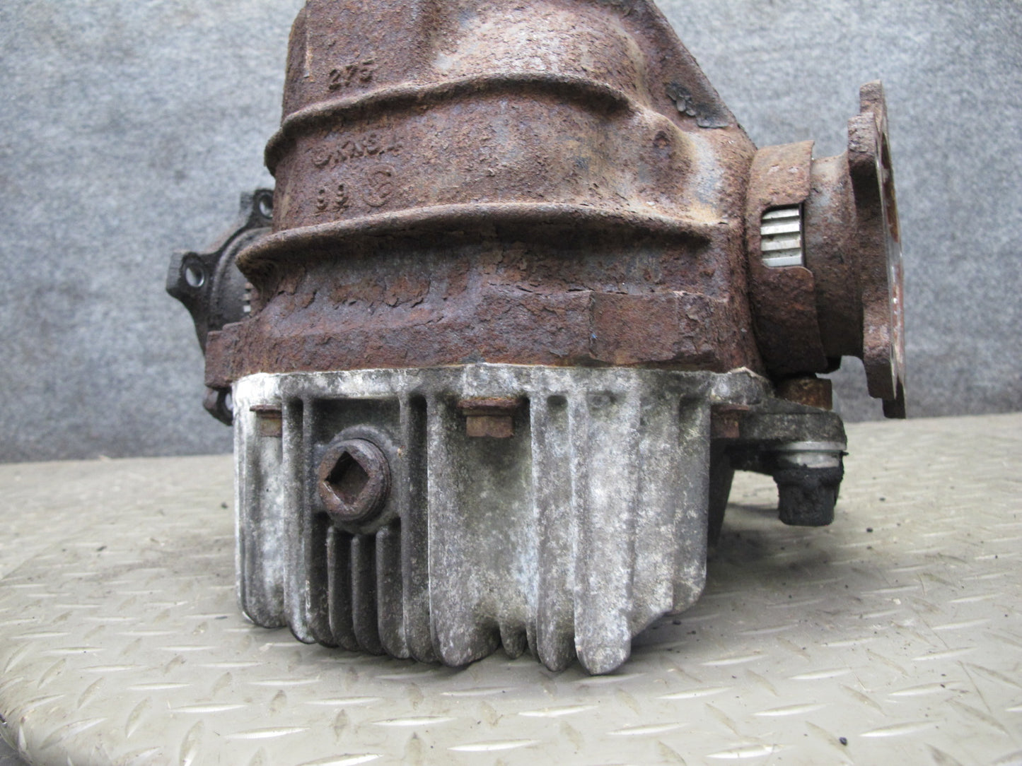 90-91 Nissan 300ZX Z32 NON Turbo Rear Differential Carrier Vlsd 5 Bolt OEM