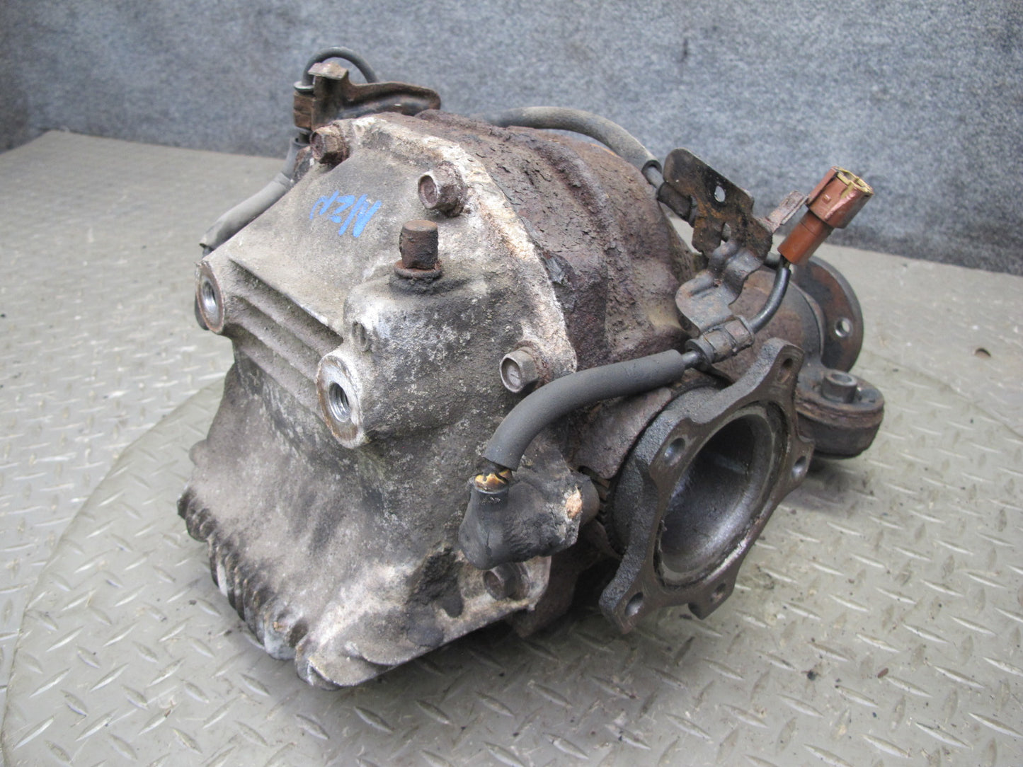 90-91 Nissan 300ZX Z32 NON Turbo Rear Differential Carrier Vlsd 5 Bolt OEM