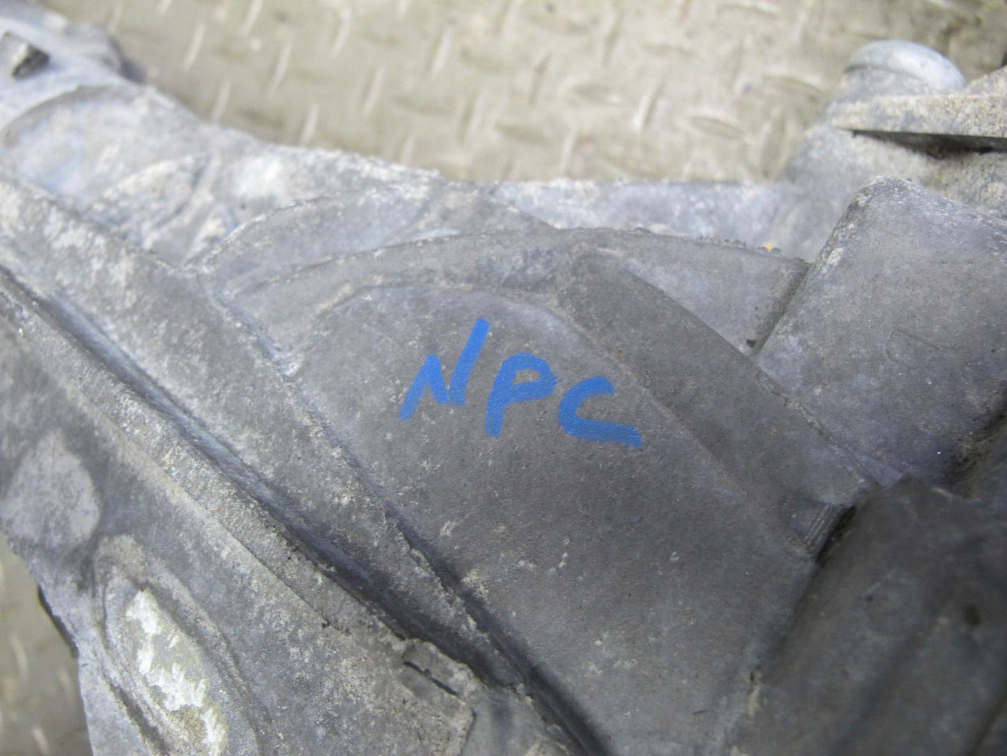 2011-2014 Porsche Cayenne S 958 4.8L Front Axle Differential Carrier 3.09