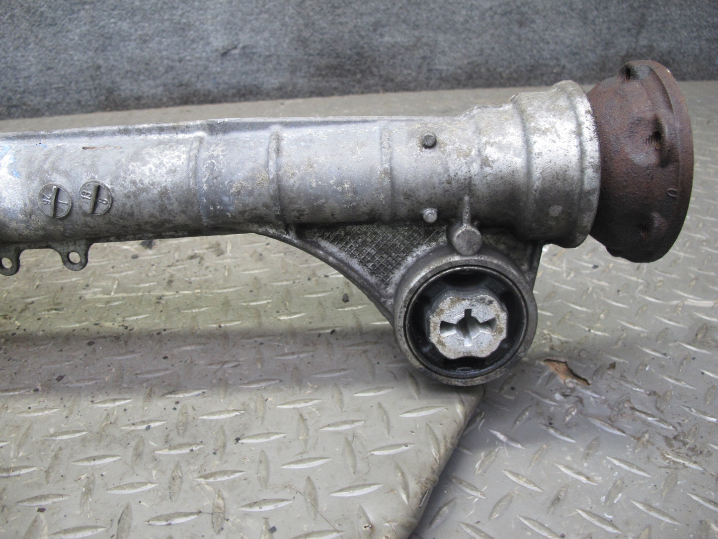 2011-2014 Porsche Cayenne S 958 4.8L Front Axle Differential Carrier 3.09