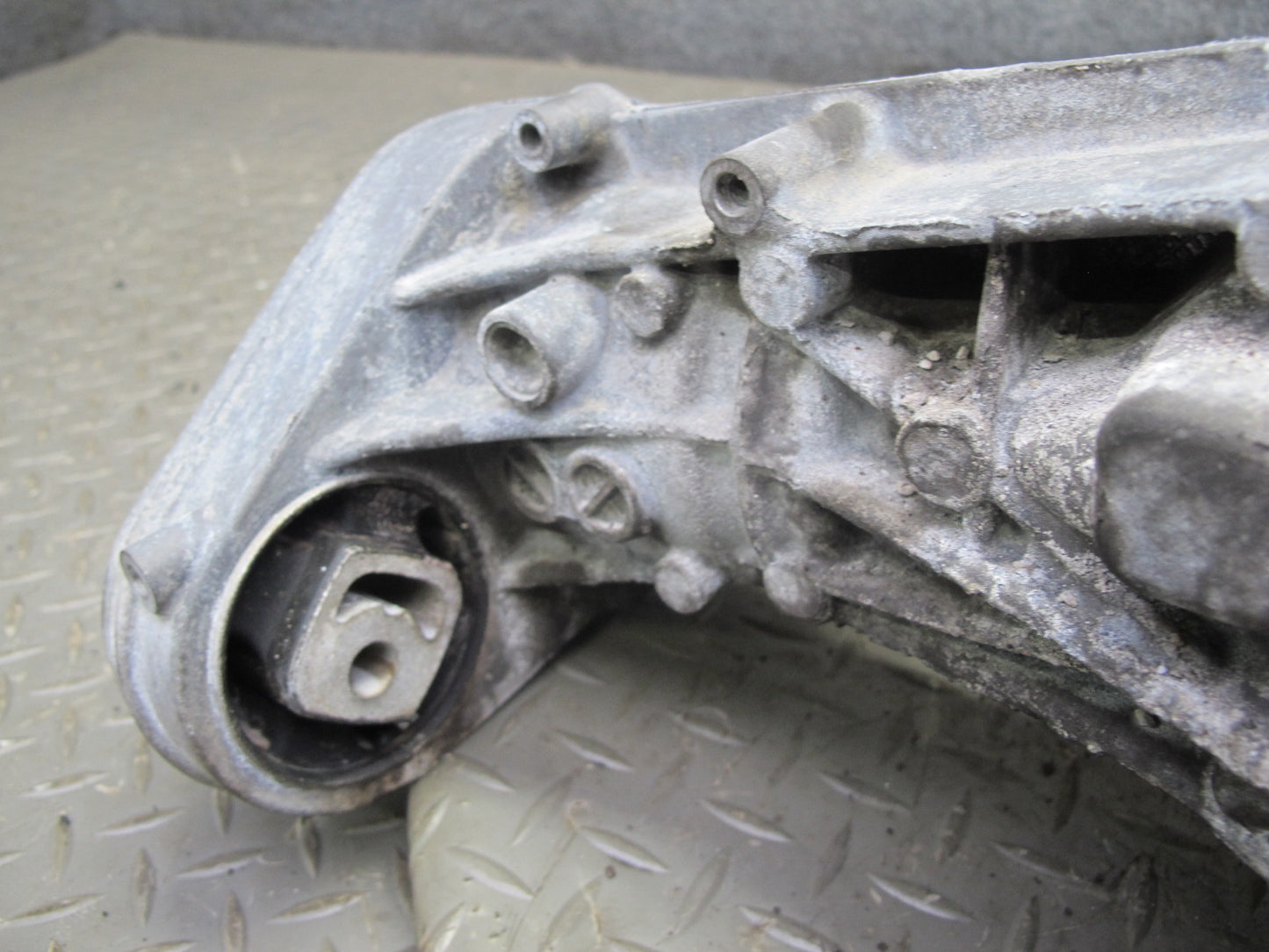 2011-2014 Porsche Cayenne S 958 4.8L Front Axle Differential Carrier 3.09