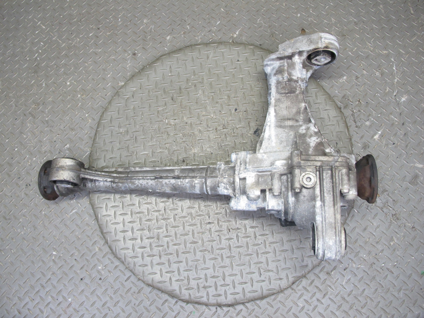 2011-2014 Porsche Cayenne S 958 4.8L Front Axle Differential Carrier 3.09