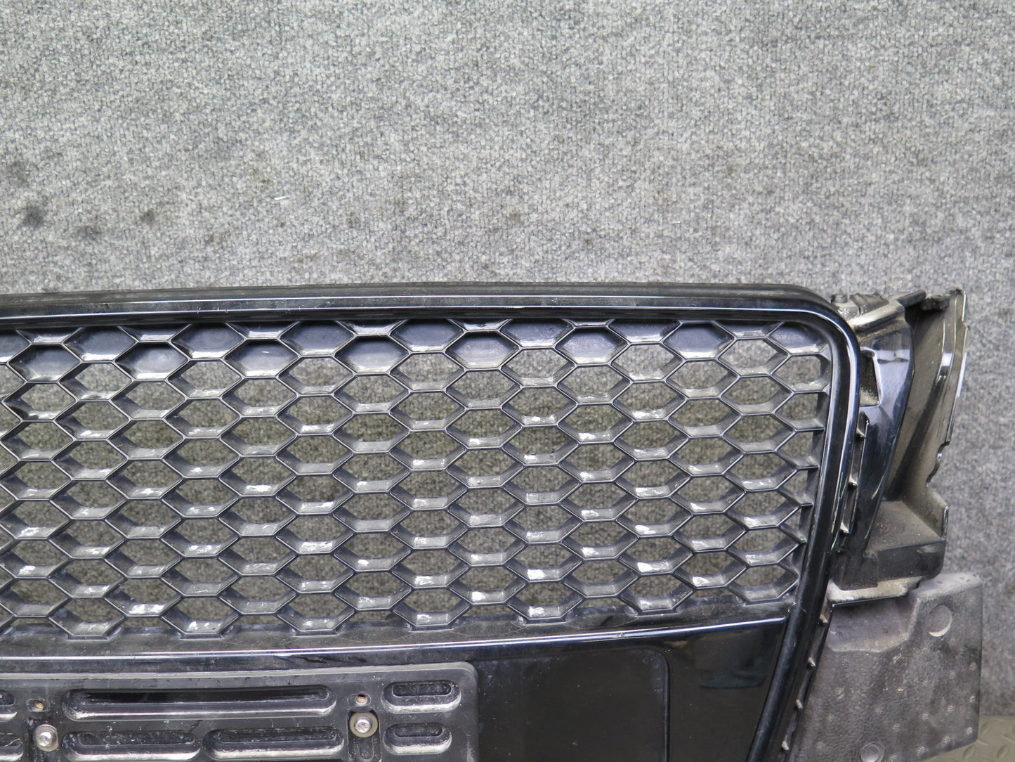 08-12 Audi B8 A5 S5 Front Exterior Grille w Emblem