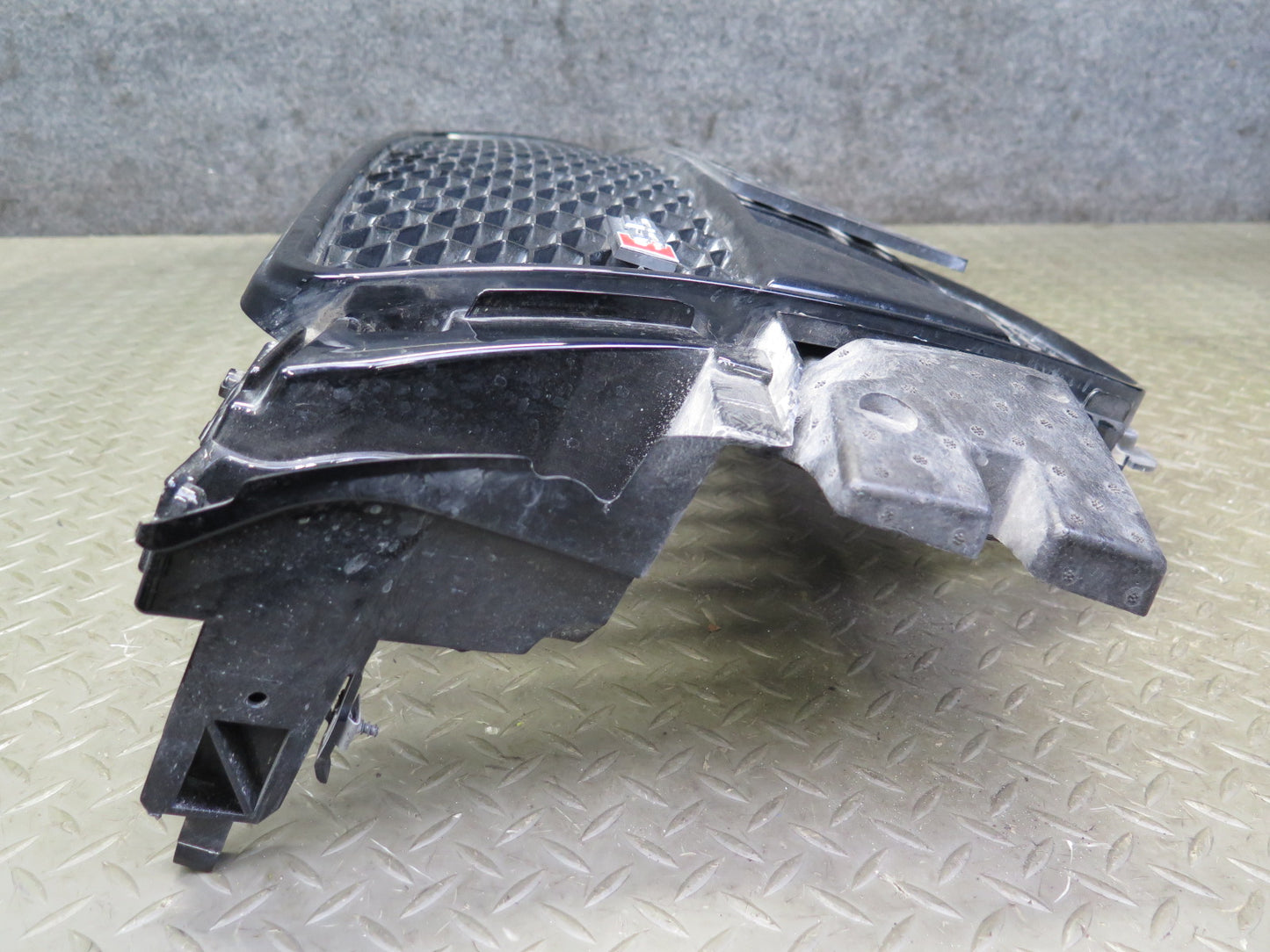 08-12 Audi B8 A5 S5 Front Exterior Grille w Emblem