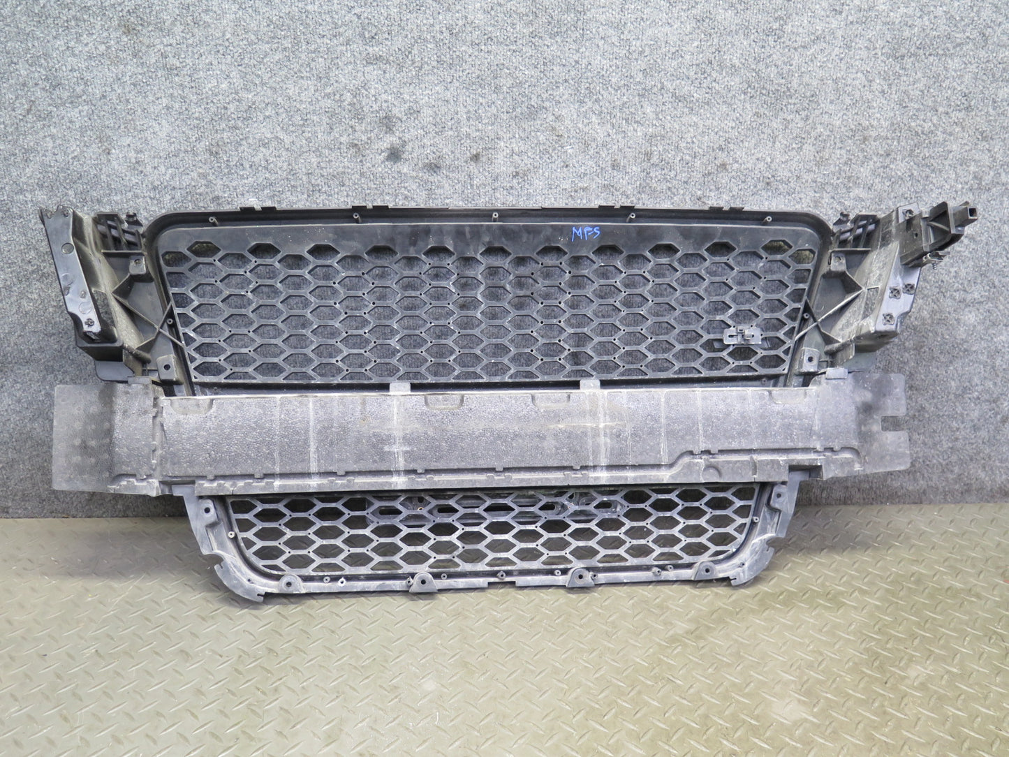 08-12 Audi B8 A5 S5 Front Exterior Grille w Emblem