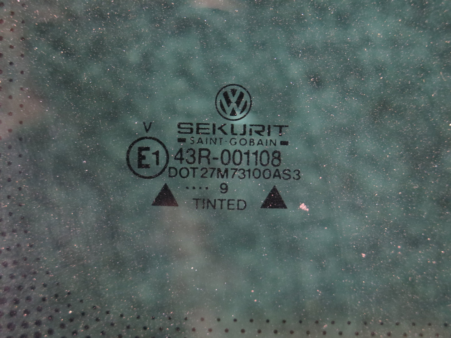 97-00 VW Eurovan T4 Center Right Movable Glass Window OEM