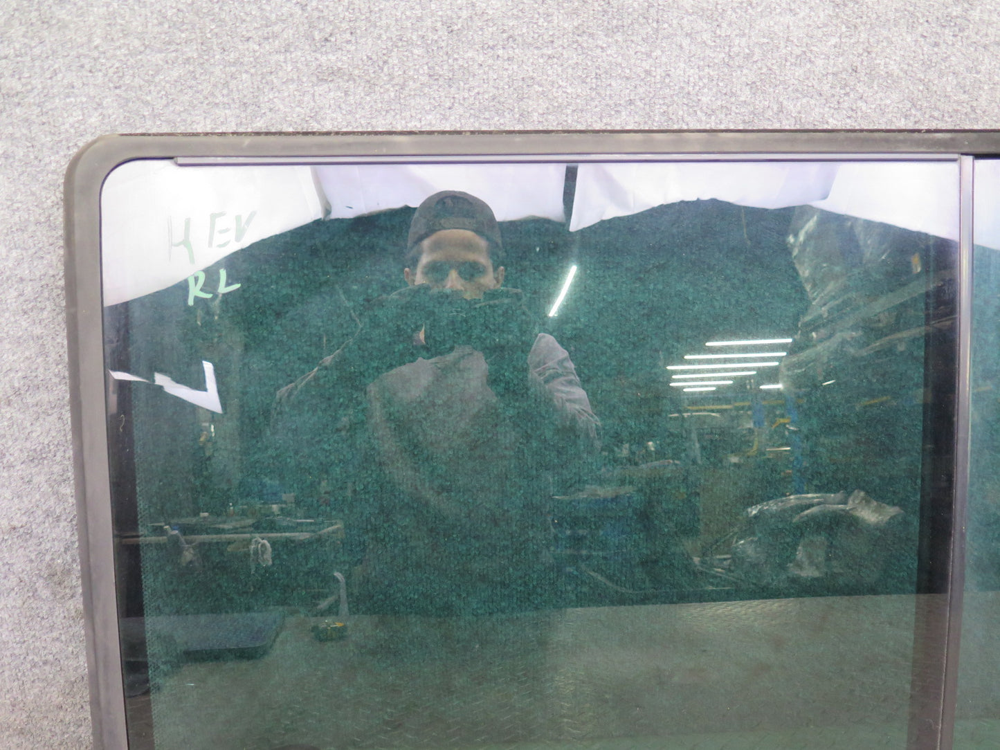 97-00 VW Eurovan T4 Center Left Movable Glass Window OEM