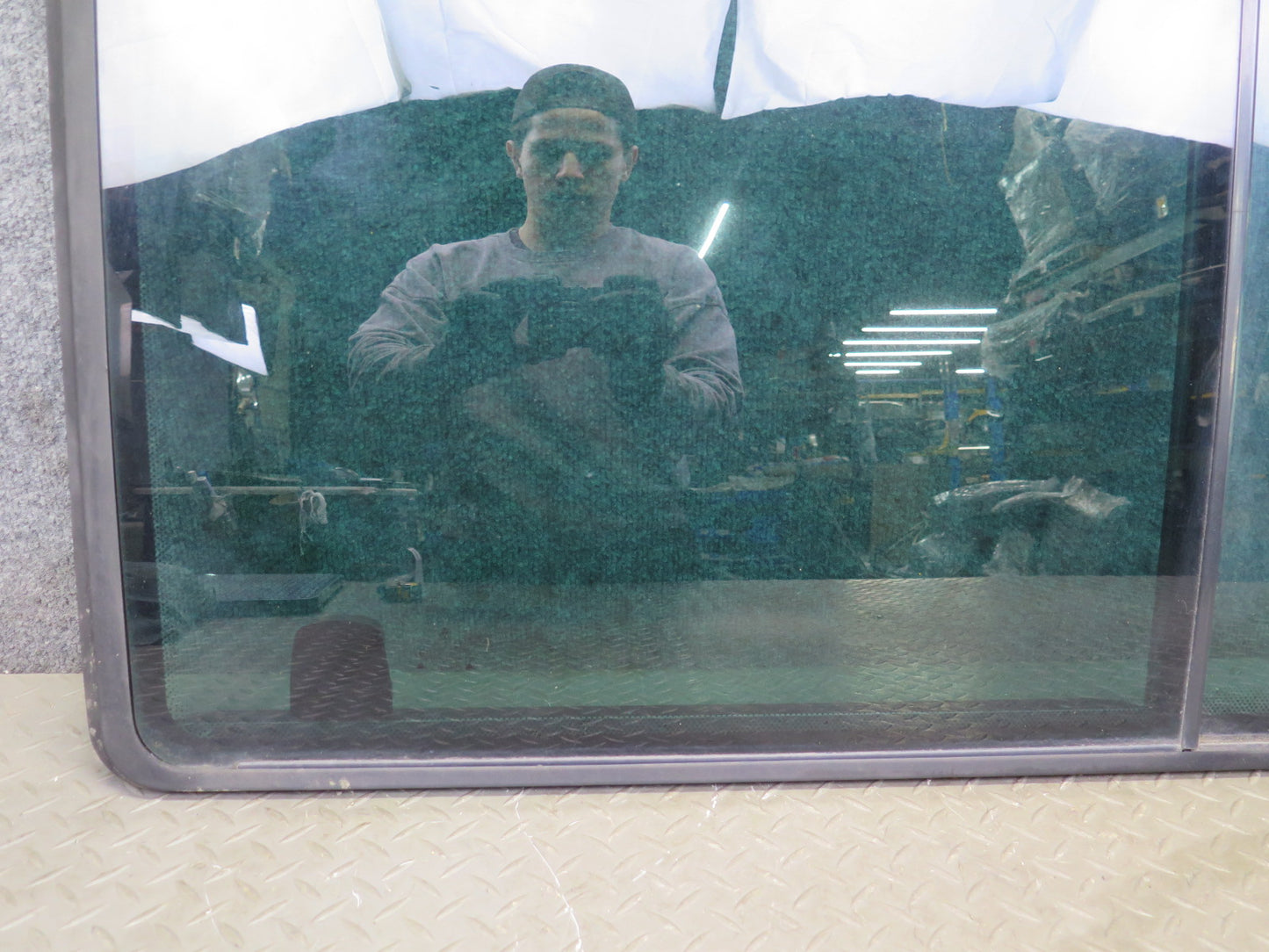 97-00 VW Eurovan T4 Center Left Movable Glass Window OEM