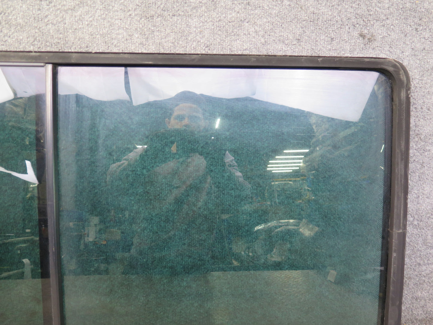 97-00 VW Eurovan T4 Center Left Movable Glass Window OEM