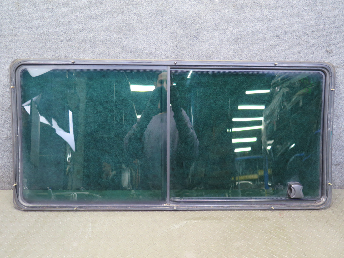 97-00 VW Eurovan T4 Center Left Movable Glass Window OEM