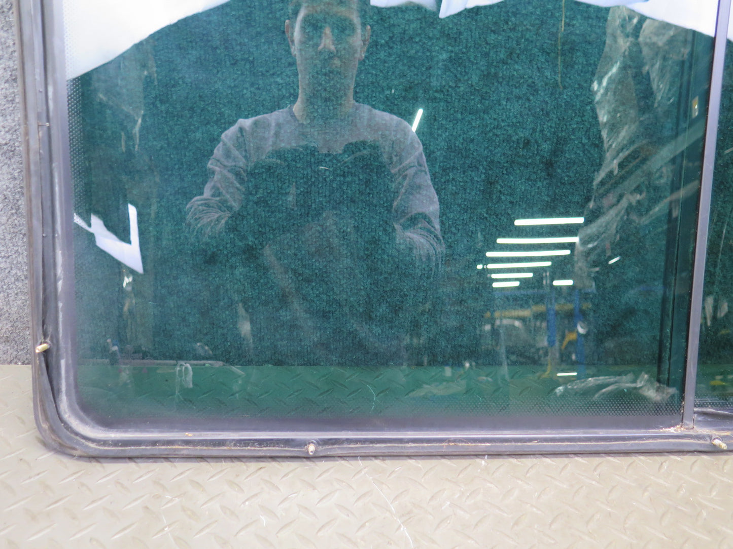 97-00 VW Eurovan T4 Center Left Movable Glass Window OEM