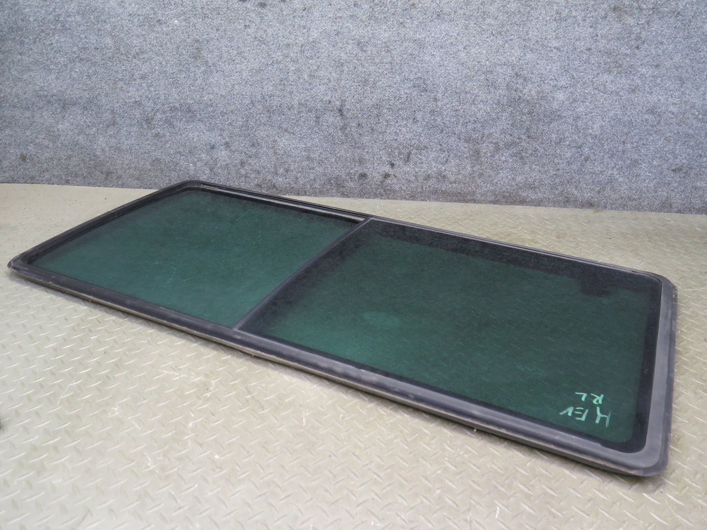 97-00 VW Eurovan T4 Center Left Movable Glass Window OEM