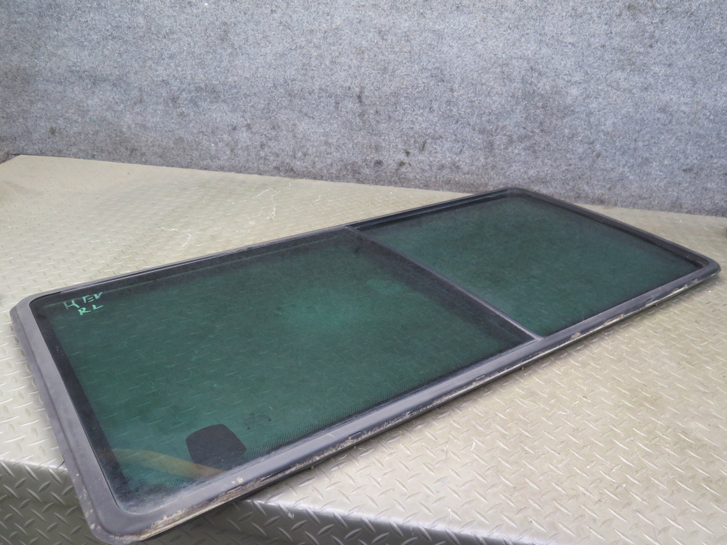 97-00 VW Eurovan T4 Center Left Movable Glass Window OEM