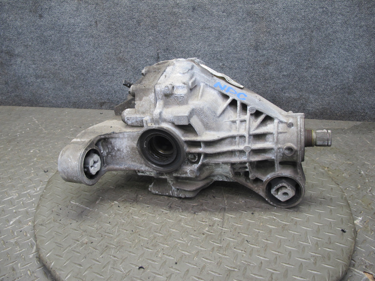 2011-2014 Porsche Cayenne S 958 4.8L Front Axle Differential Carrier 3.09