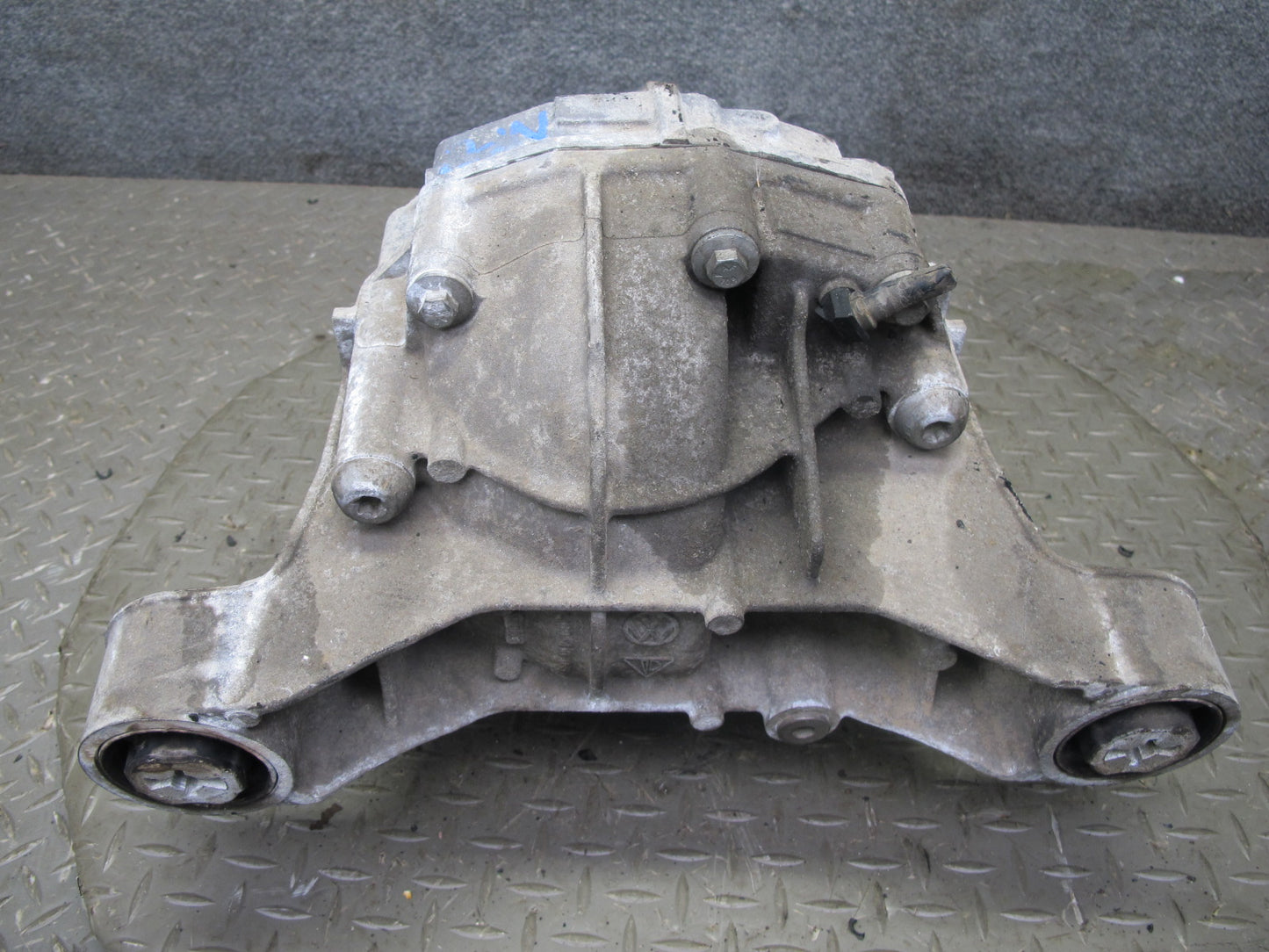 2011-2014 Porsche Cayenne S 958 4.8L Front Axle Differential Carrier 3.09