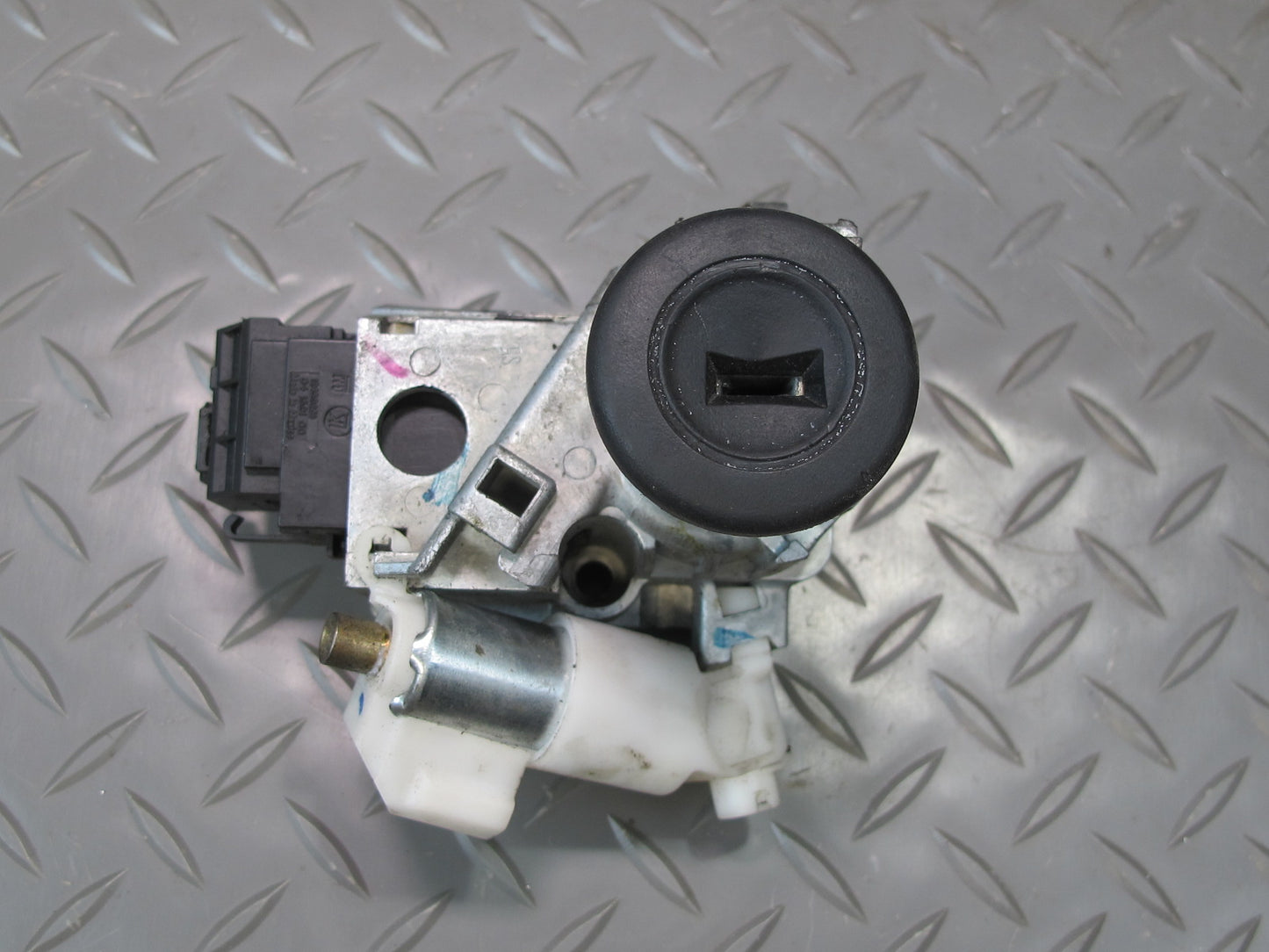 2003-2007 Hummer H2 Ignition Switch KEY Front Left & Right Side Door Handle Set