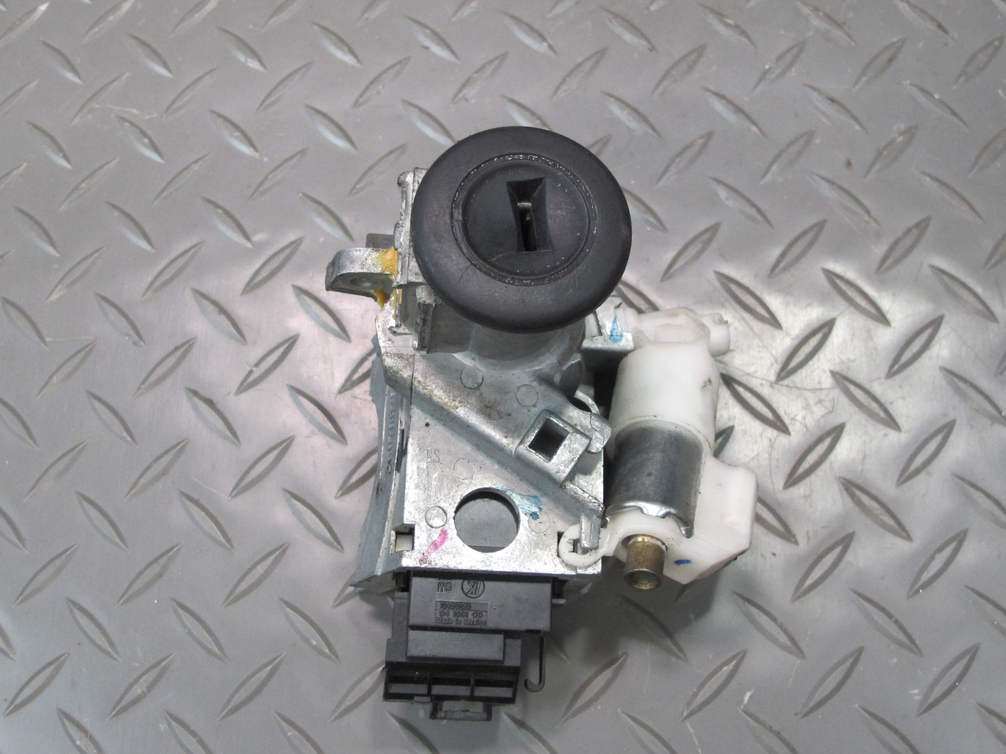 2003-2007 Hummer H2 Ignition Switch KEY Front Left & Right Side Door Handle Set